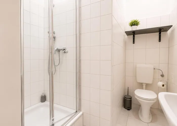 Stylish Modern For 4p With Private Garden Apartment Vienna